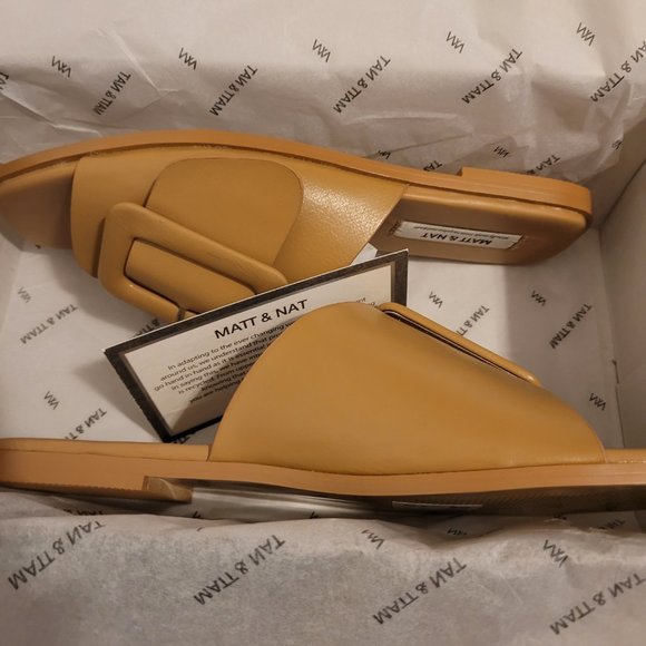 Matt and Nat Cyndie Vegan Flat Sandals - Picture 3 of 7